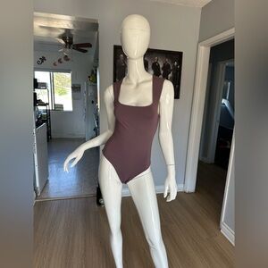 ARITZIA Origional Contour Esteem Bodysuit size Medium color smoked Eggplant